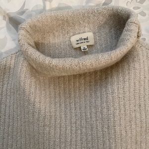*SOLD on vinted** Wilfred Aritzia sweater